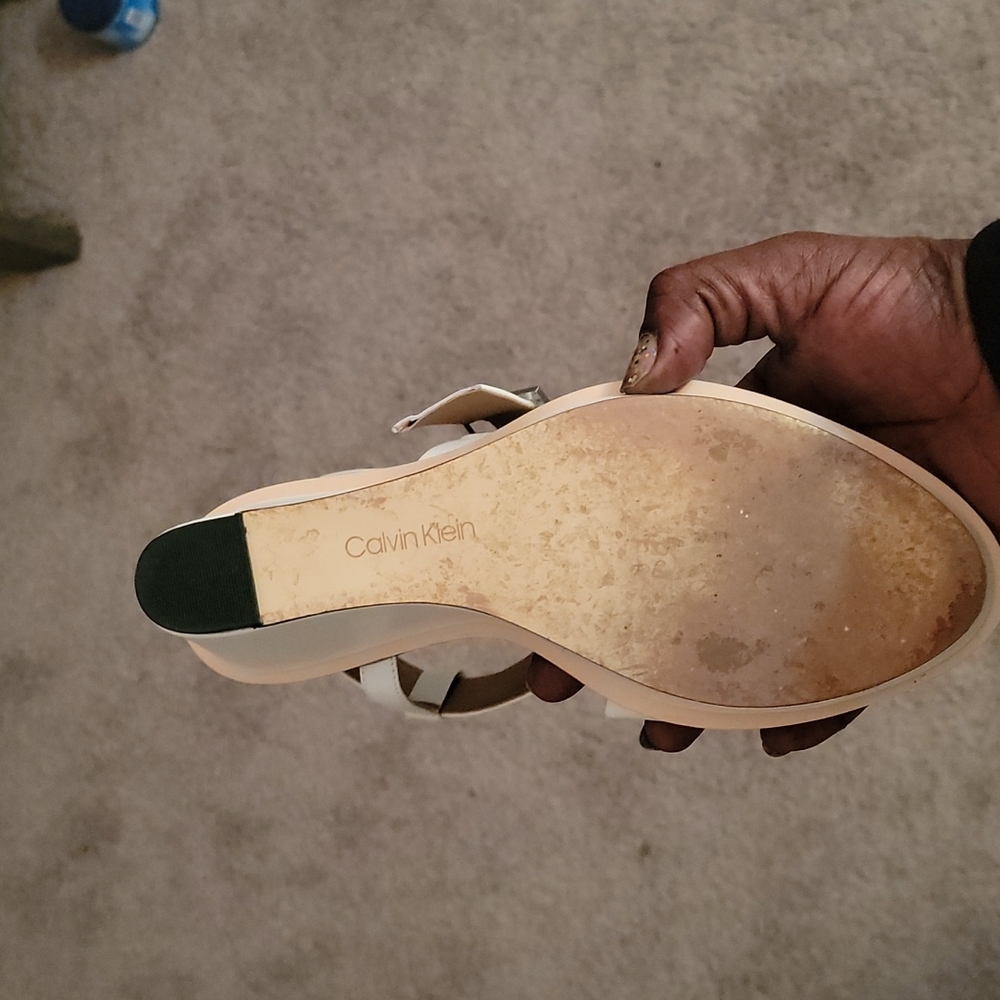 Shoes - Picture 4 of 4